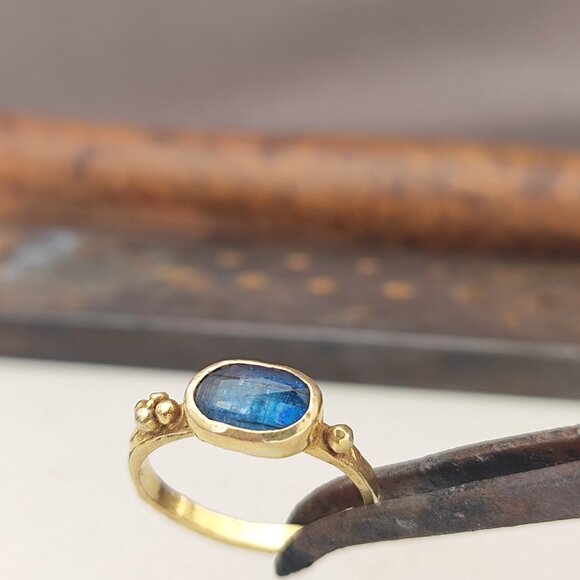 14K Yellow gold ring with Blue Kyanite. UNIQUE handmade beautiful texture ring. - Picture 3 of 13